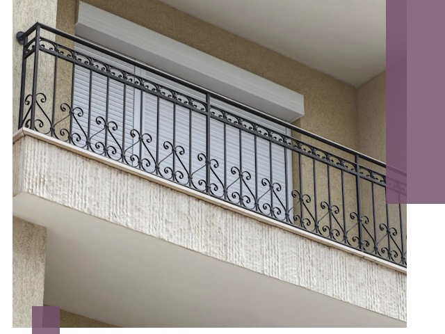 Балконные ограждения из металла и стекла в Ишиме для домов