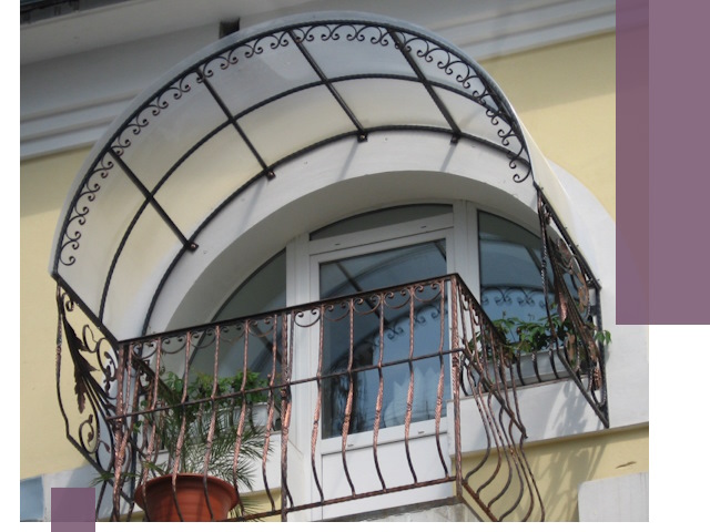 Козырьки над балконом в Ишиме — изготовление и монтаж