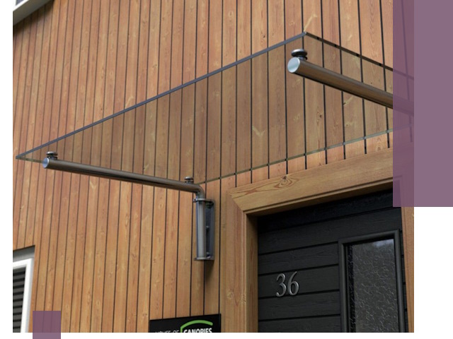 Стеклянные козырьки на входы и фасады в Ишиме